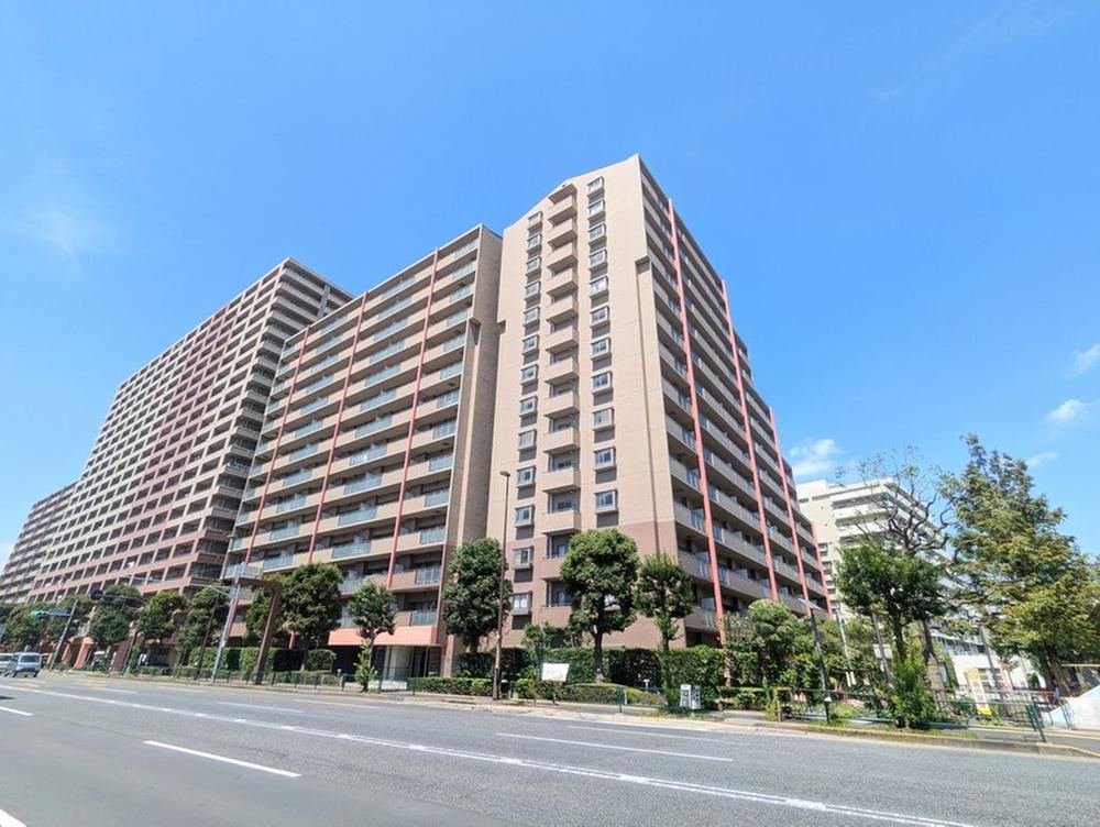 3LDK apartment in Koto Ward, Tokyo - Photo 1