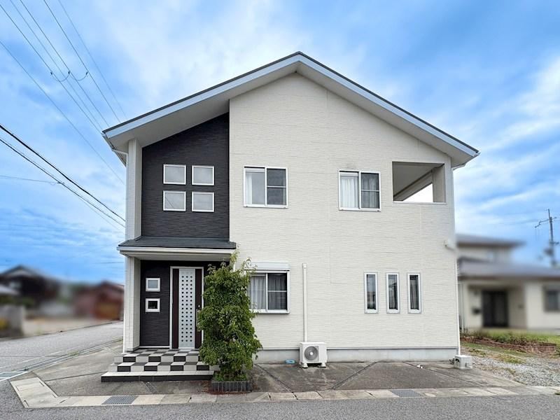 4LDK house in Hikone, Shiga - Photo 1