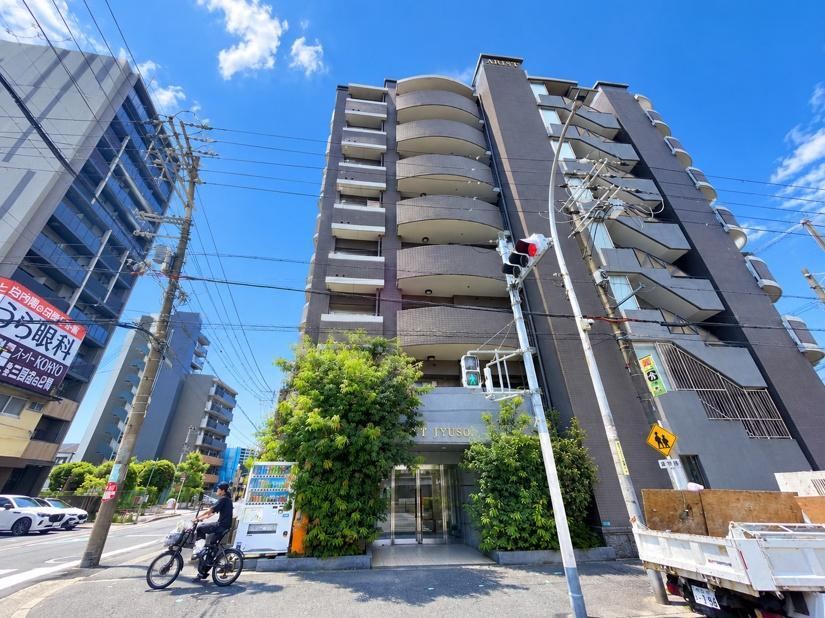 2LDK+S apartment in Yodogawa Ward, Osaka - Photo 1