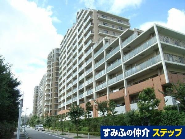 3LDK apartment in Katsushika Ward, Tokyo - Photo 1