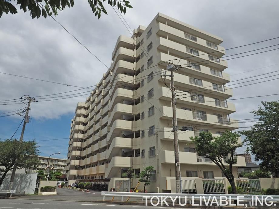 3DK apartment in Yokosuka, Kanagawa - Photo 1