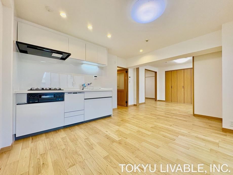 2DK apartment in Sakae Ward, Yokohama, Kanagawa - Photo 1