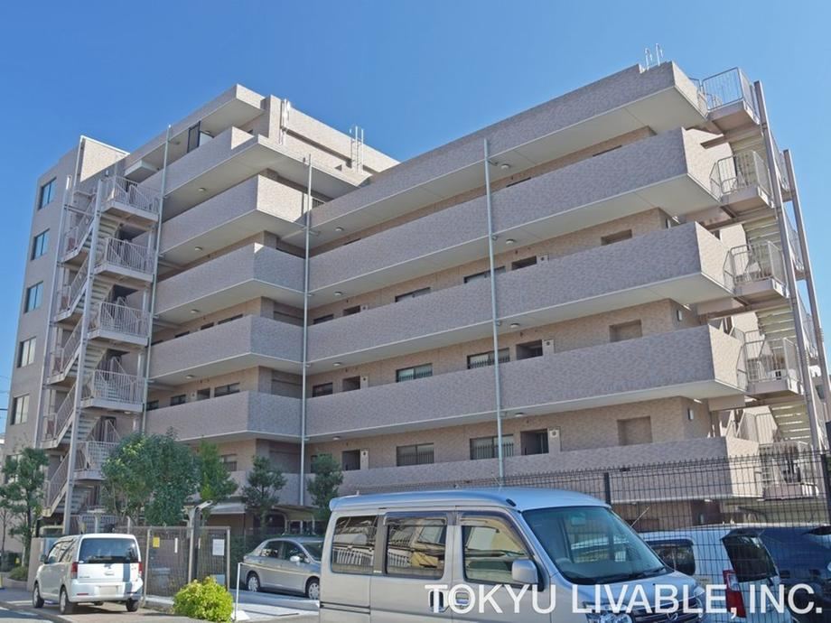 2LDK+S apartment in Isogo Ward, Yokohama, Kanagawa - Photo 1