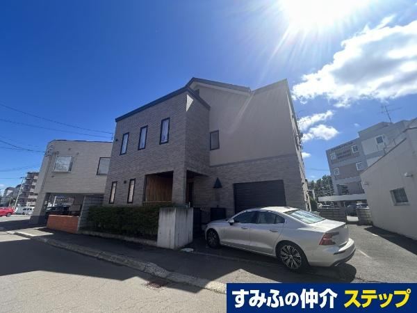 4LDK house in Kita Ward, Sapporo, Hokkaido - Photo 1