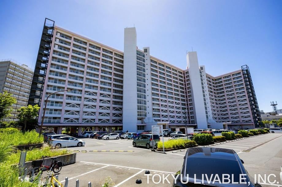 3LDK apartment in Koto Ward, Tokyo - Photo 1