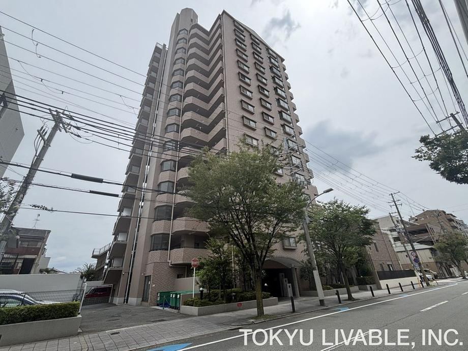 3LDK apartment in Nishinomiya, Hyogo - Photo 1