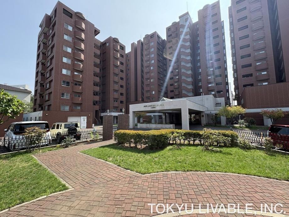 4LDK apartment in Kita Ward, Sapporo, Hokkaido - Photo 1
