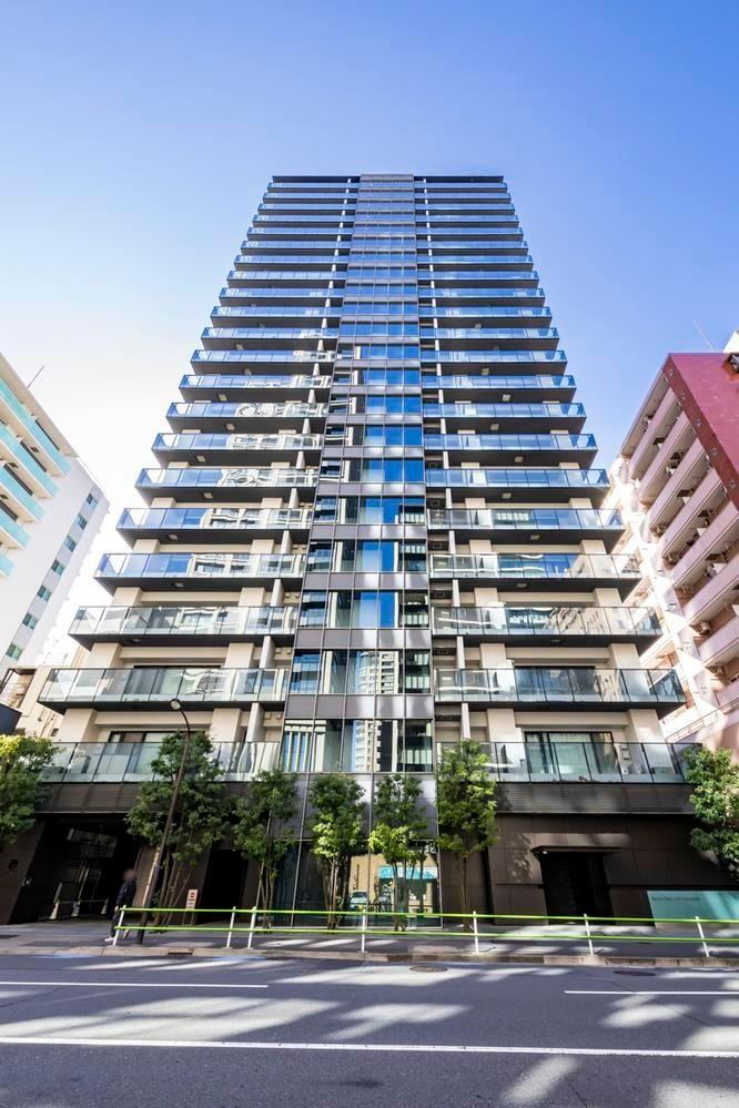 2LDK apartment in Minato Ward, Tokyo - Photo 1