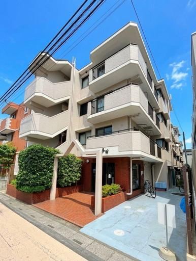 2DK apartment in Toda, Saitama - Photo 1