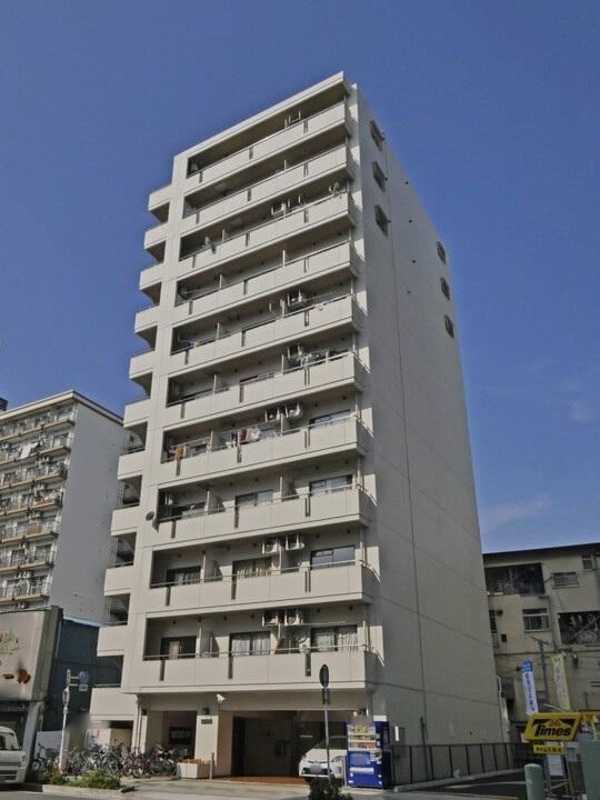 studio apartment in Naka Ward, Yokohama, Kanagawa - Photo 1