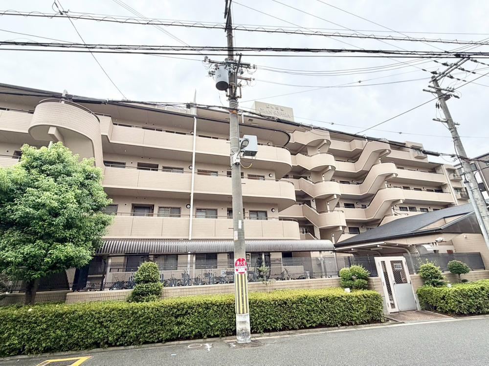 2LDK+S apartment in Sumiyoshi Ward, Osaka - Photo 1