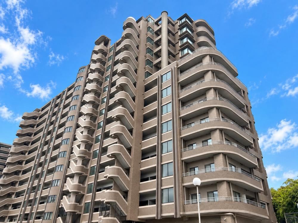 3LDK apartment in Kokuraminami Ward, Kitakyushu, Fukuoka - Photo 1