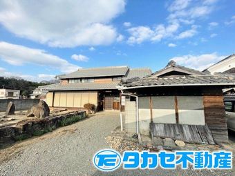 10DK house in Kasai