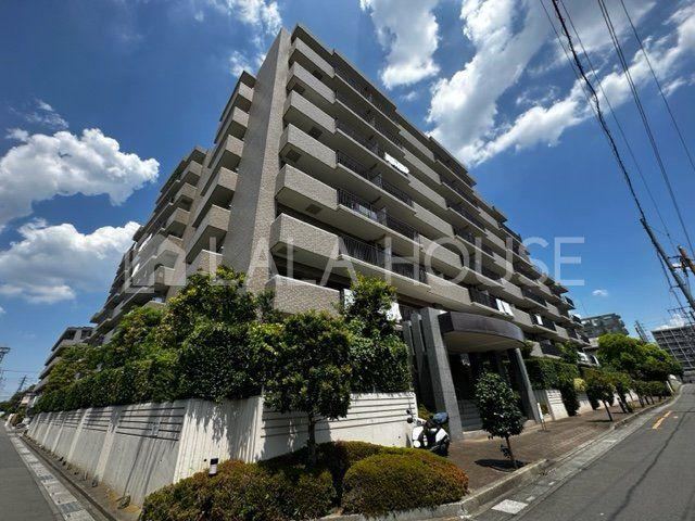 3LDK apartment in Kita Ward, Saitama - Photo 1