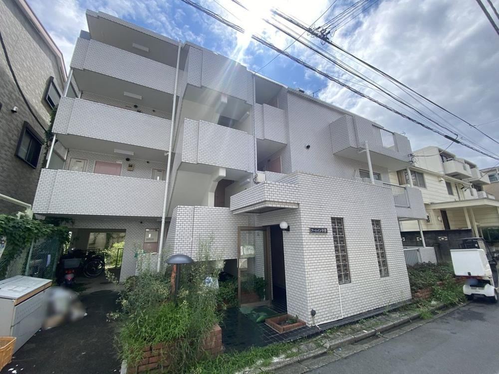 studio apartment in Nakano Ward, Tokyo - Photo 1