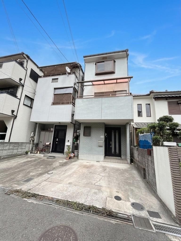 4DK house in Higashi Ward, Sakai, Osaka - Photo 1