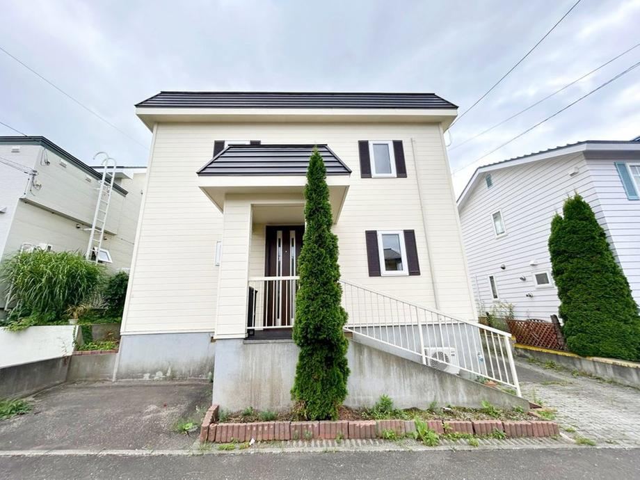 4LDK house in Minami Ward, Sapporo, Hokkaido - Photo 1