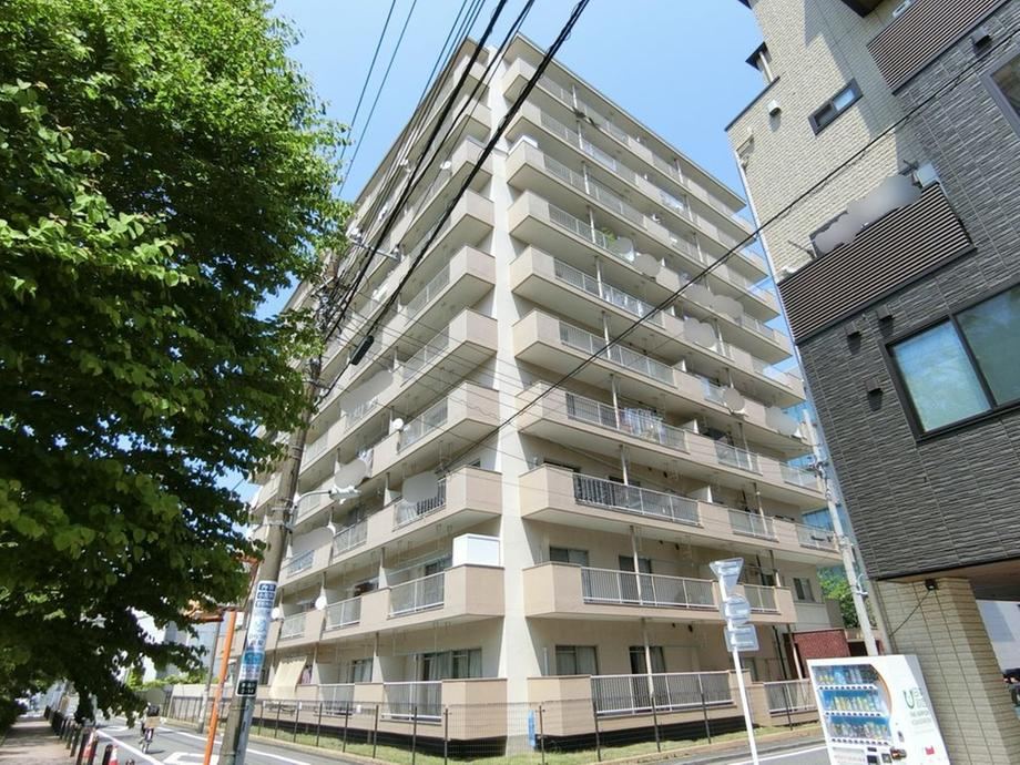 2LDK apartment in Shinagawa Ward, Tokyo - Photo 1