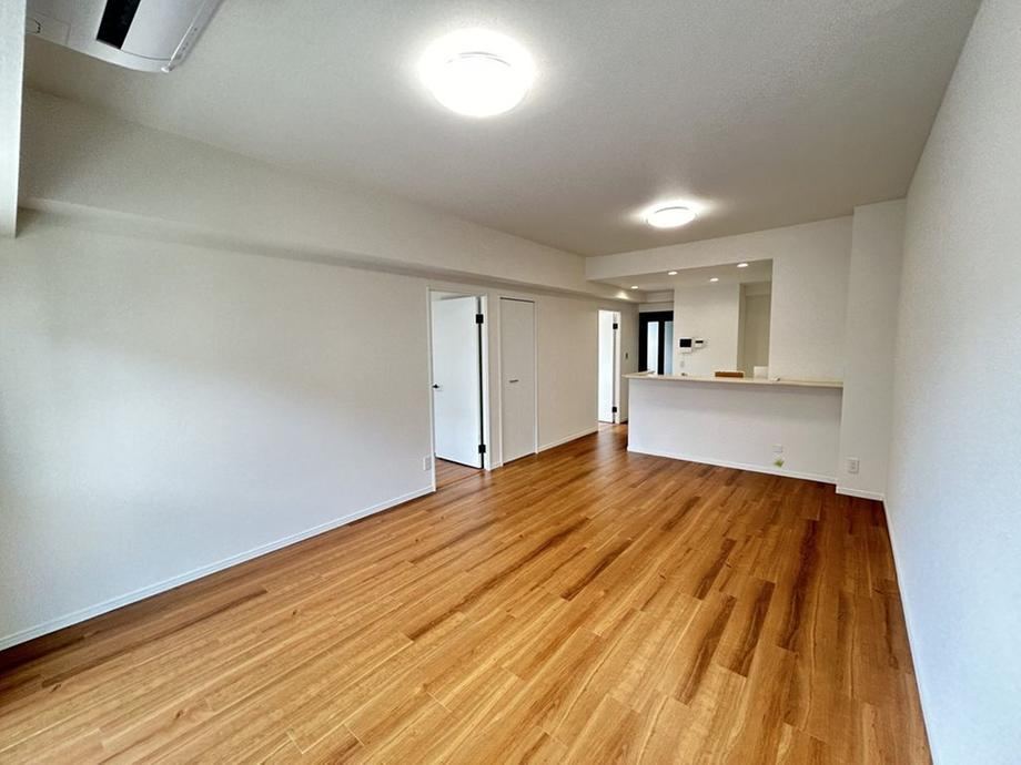 4LDK apartment in Komaki, Aichi - Photo 1
