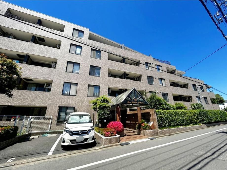 3LDK apartment in Higashimurayama, Tokyo - Photo 1