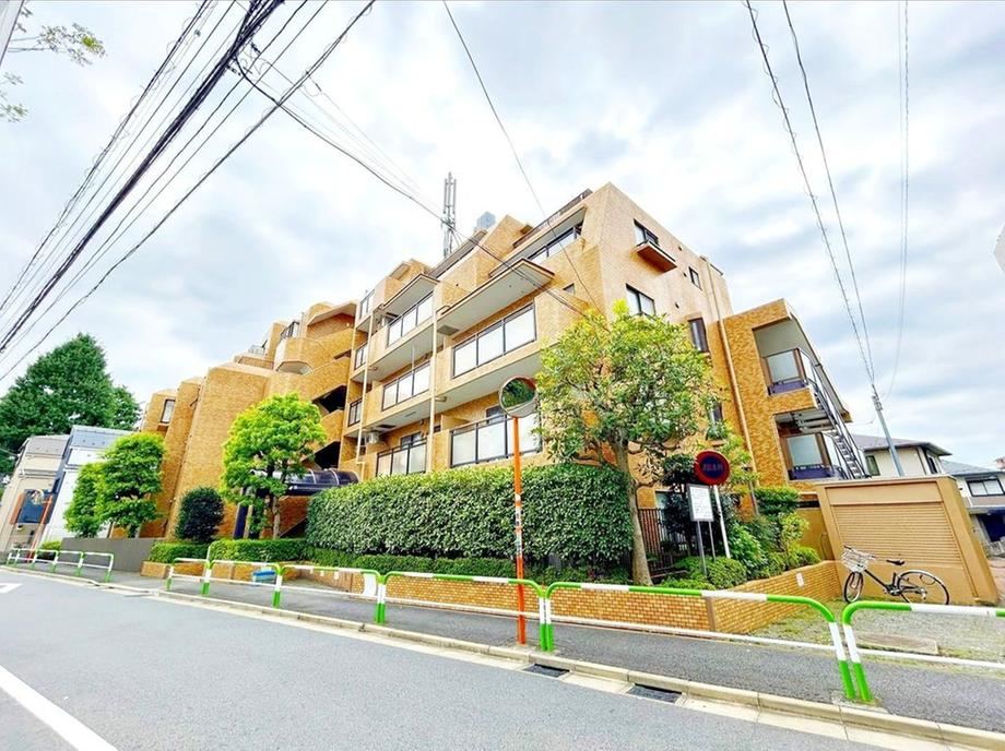 2LDK apartment in Setagaya Ward, Tokyo - Photo 1