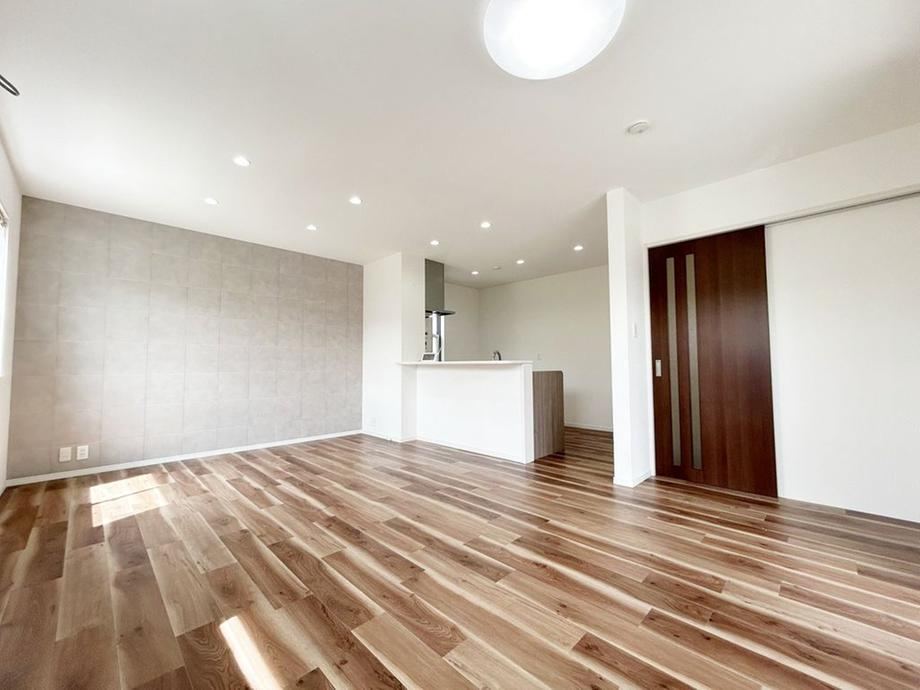 3LDK+S house in Nishinari Ward, Osaka - Photo 1