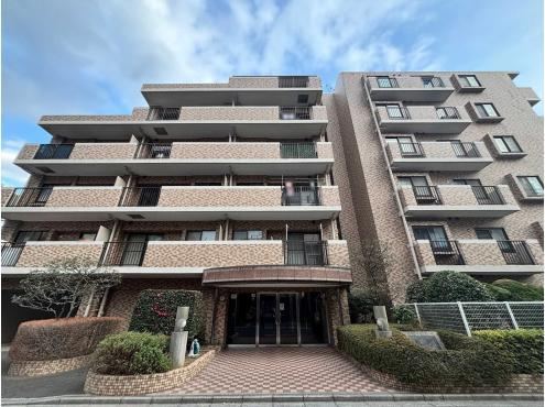 3LDK apartment in Nishitokyo, Tokyo - Photo 1