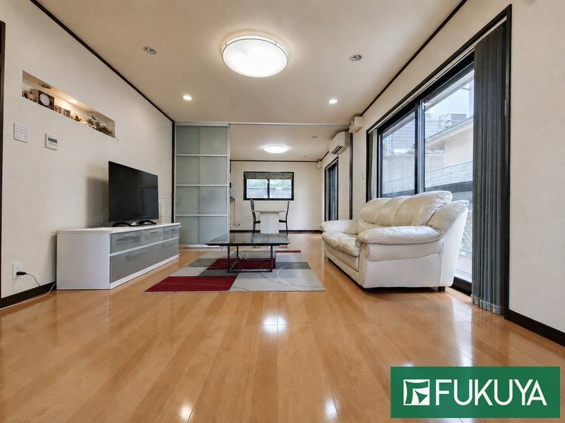 5LDK+S house in Neyagawa, Osaka - Photo 1