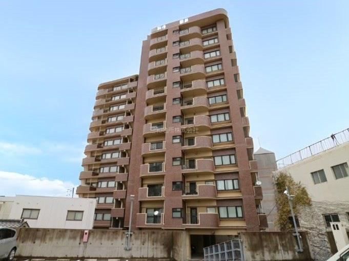 4LDK apartment in Shimonoseki, Yamaguchi - Photo 1