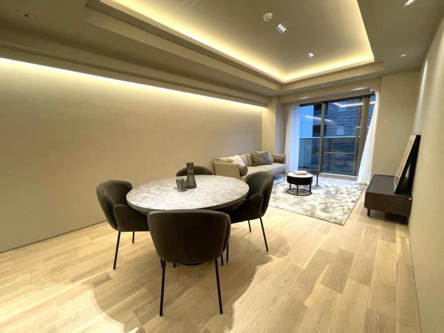 3LDK apartment in Shinjuku Ward, Tokyo - Photo 1