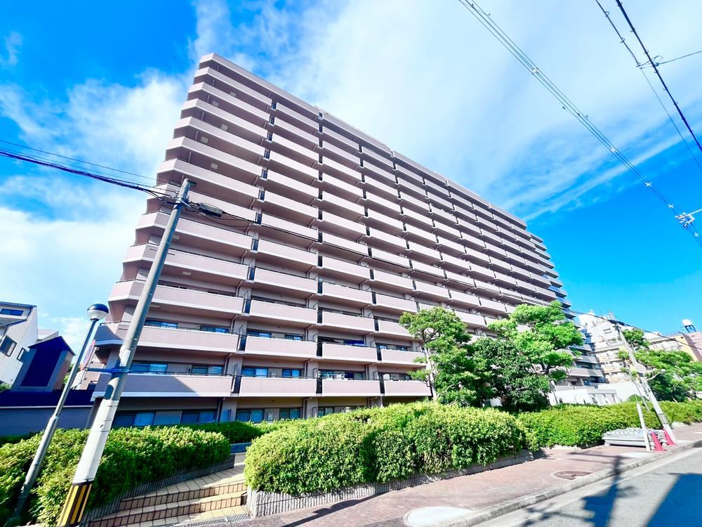 3LDK apartment in Suminoe Ward, Osaka - Photo 1