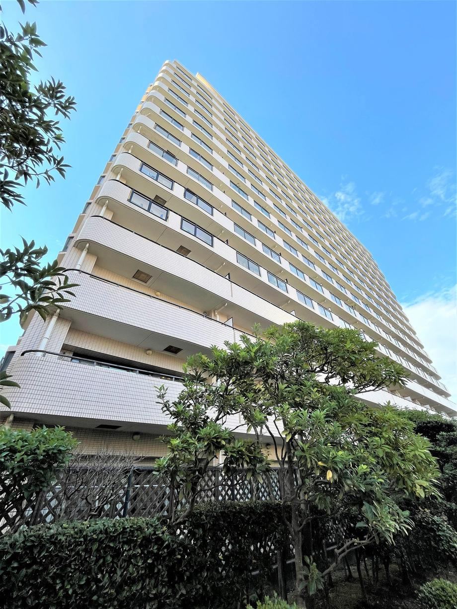 3LDK apartment in Fujisawa, Kanagawa - Photo 1