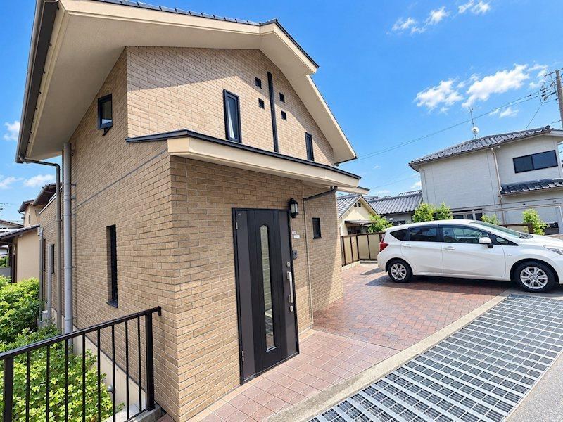 4LDK house in Shimamoto, Mishima District, Osaka - Photo 1