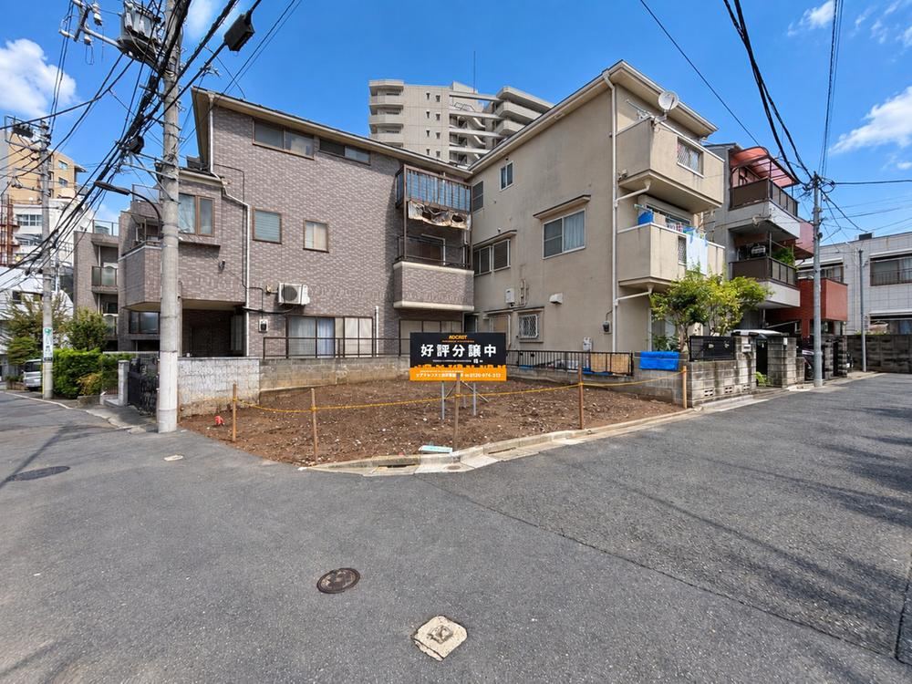 60 m² land in Shinjuku Ward, Tokyo - Photo 1