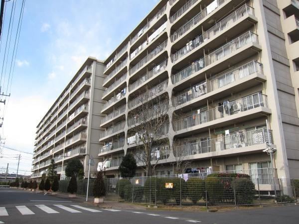 3LDK apartment in Koshigaya, Saitama - Photo 1