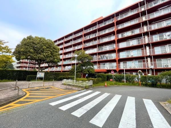 2LDK+S apartment in Sakae Ward, Yokohama, Kanagawa - Photo 1