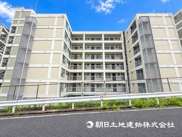 2LDK apartment in Asahi Ward, Yokohama, Kanagawa - Photo 1