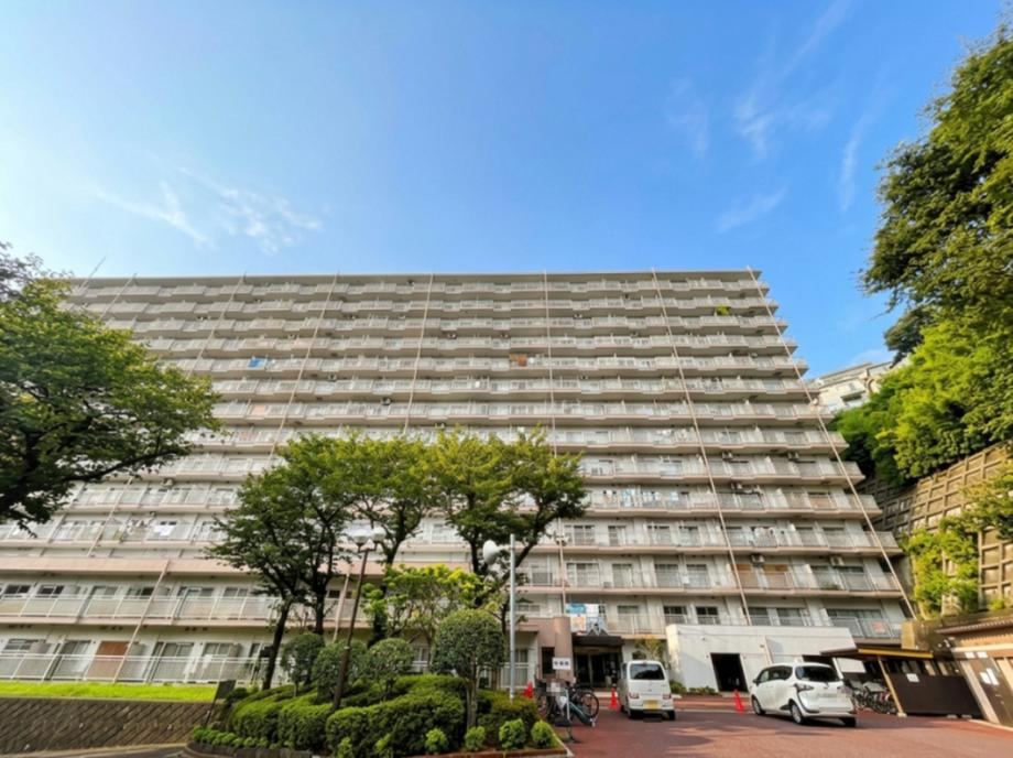 2LDK+S apartment in Yokosuka, Kanagawa - Photo 1