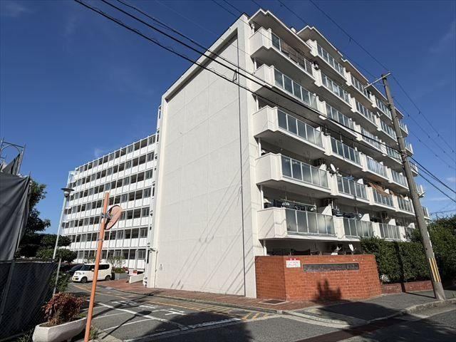 3LDK apartment in Hyogo Ward, Kobe, Hyogo - Photo 1