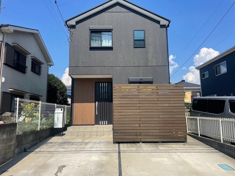 3LDK house in Ayase, Kanagawa - Photo 1