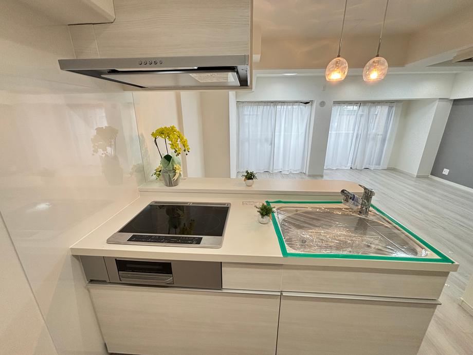 2LDK+S apartment in Yokosuka, Kanagawa - Photo 1