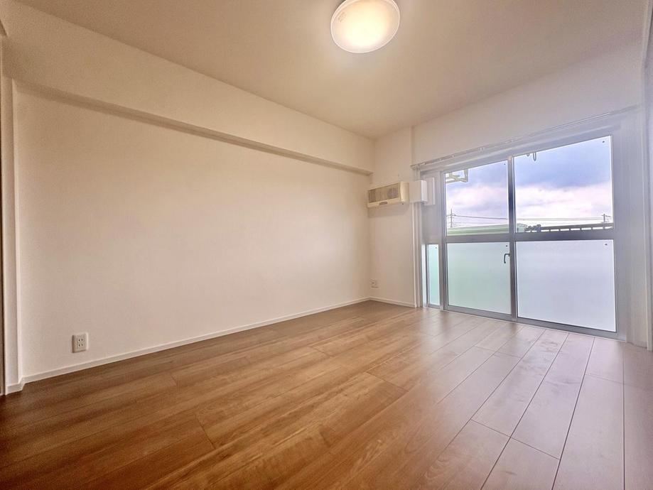 2LDK apartment in Ayase, Kanagawa - Photo 1