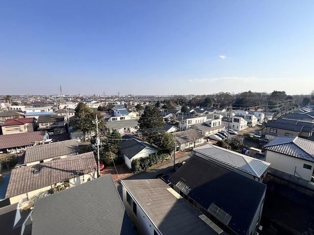 4LDK apartment in Iruma, Saitama - Photo 1