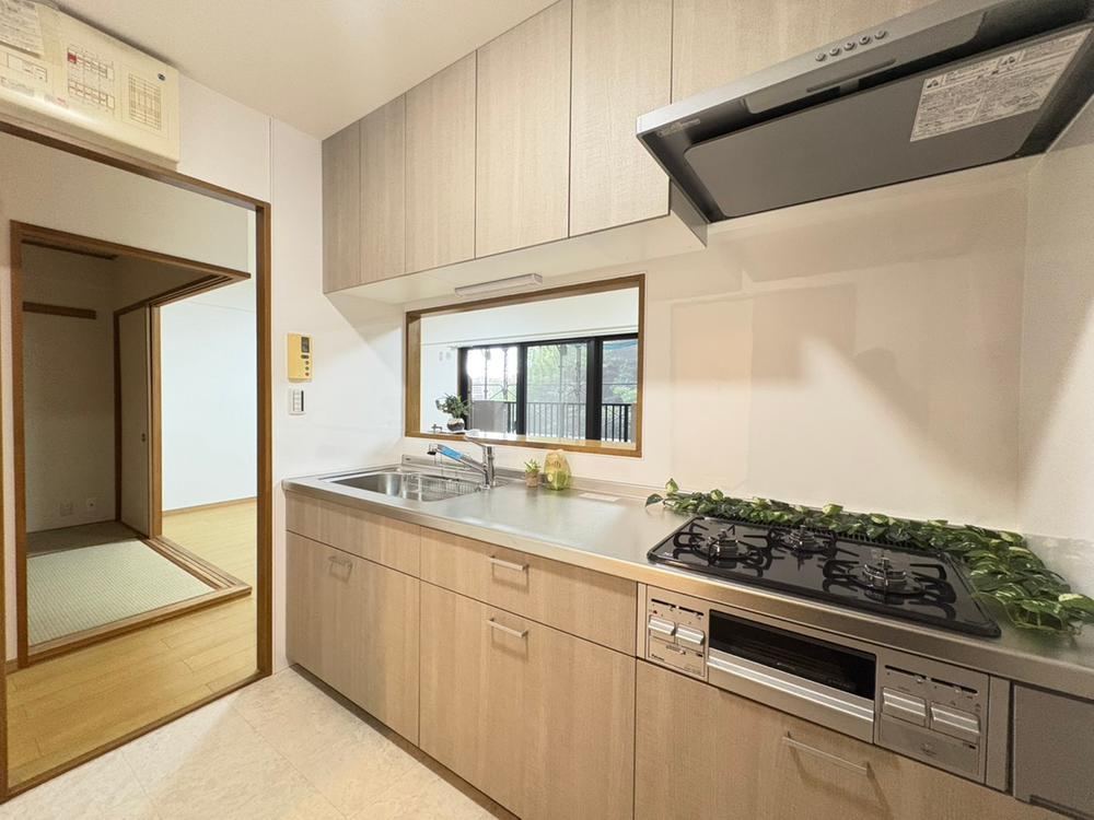 3LDK apartment in Nishinomiya, Hyogo - Photo 1