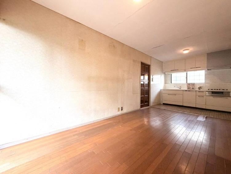 4LDK house in Takarazuka, Hyogo - Photo 1