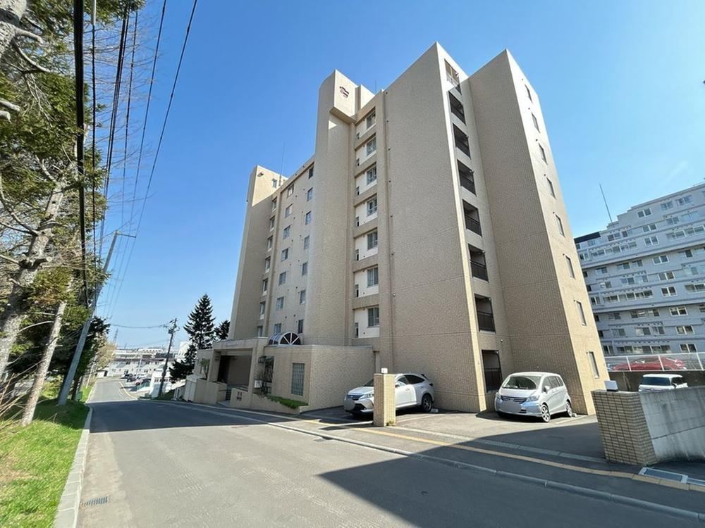 4LDK apartment in Shiroishi Ward, Sapporo, Hokkaido - Photo 1
