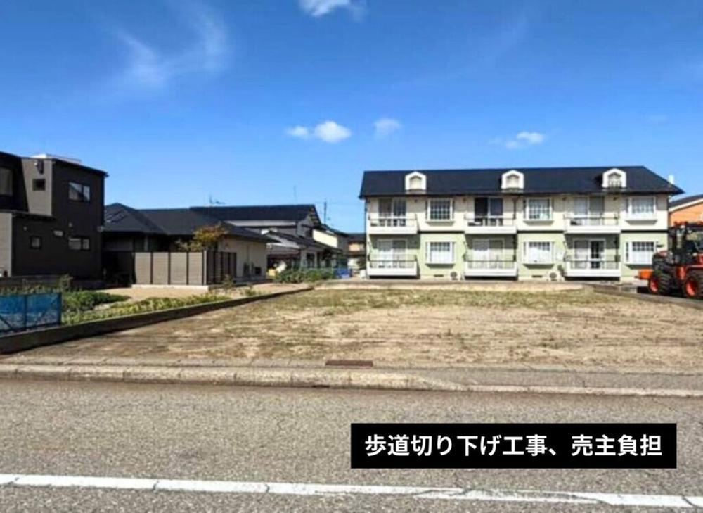 166 m² land in Kanazawa, Ishikawa - Photo 1