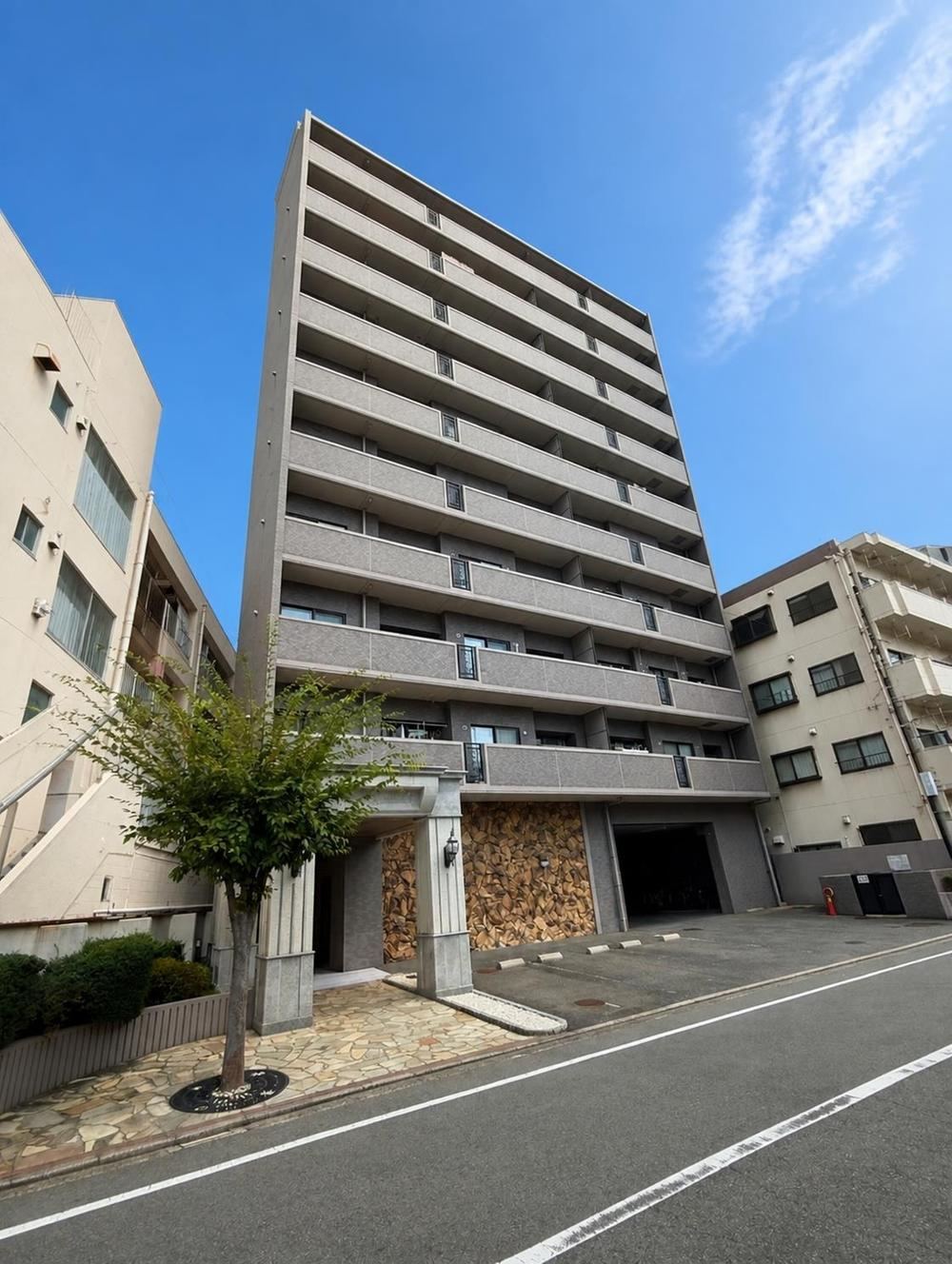 4LDK apartment in Minami Ward, Hiroshima - Photo 1