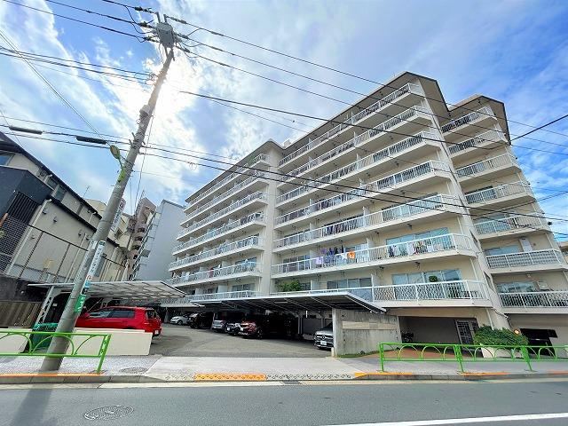 3LDK apartment in Setagaya Ward, Tokyo - Photo 1