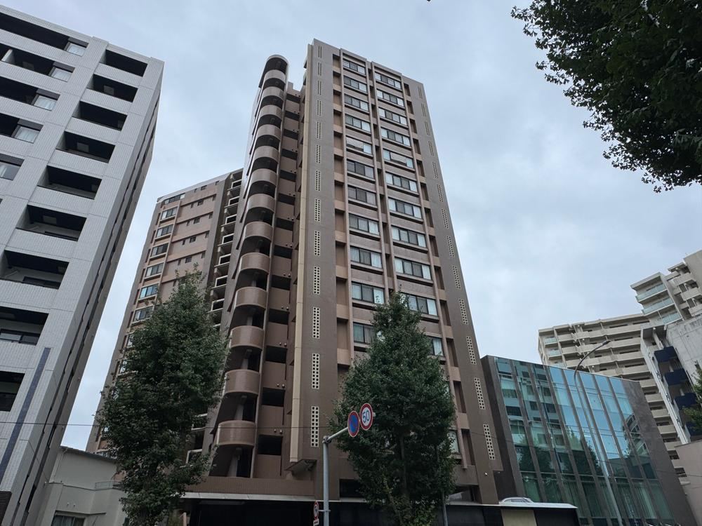 2LDK apartment in Hakata Ward, Fukuoka - Photo 1